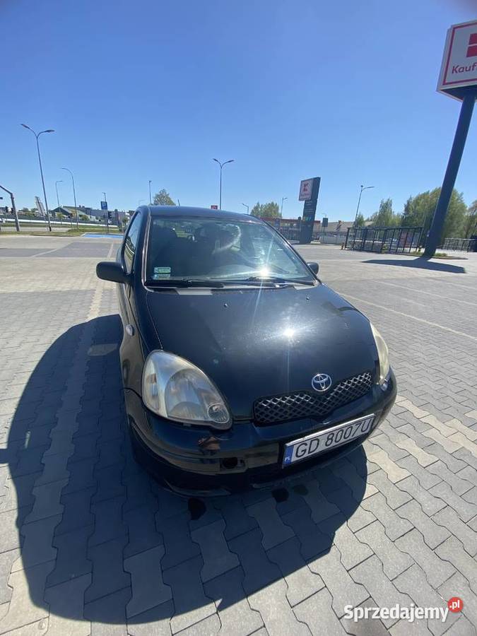 Toyota Yaris Ekonomiczne auto miejskie Toyota Rumia