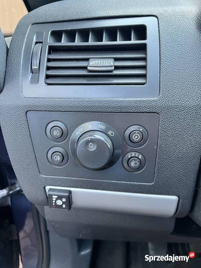 16 115 LPG COSMO 7 osobowy stan garażowany 1 benzyna+LPG Tuliszków