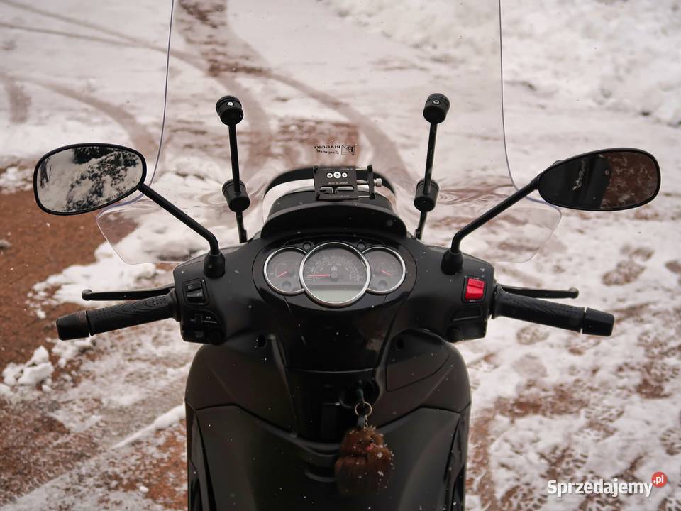 Piaggio Beverly Super Stan Duży i Wygodny Kufer kupiony w Polsce sprzedam