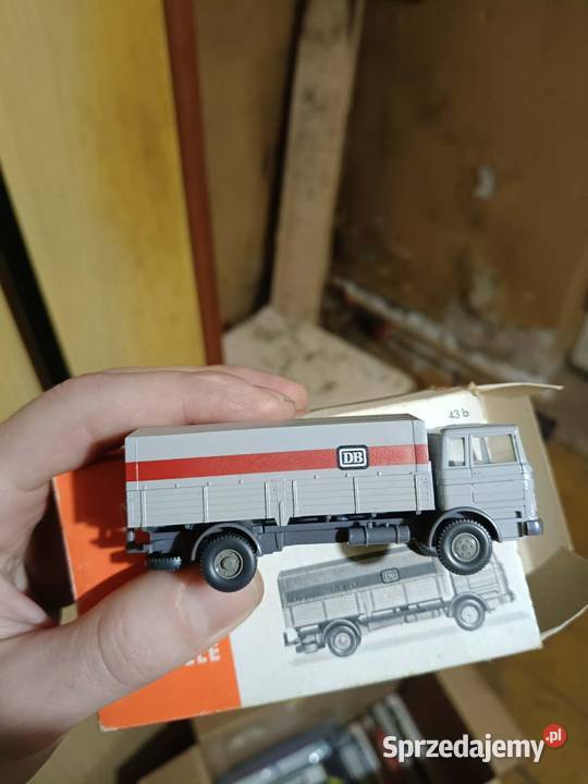 Stare pojazdy ciężarowe i osobowe w skali 187 Warszawa sprzedam