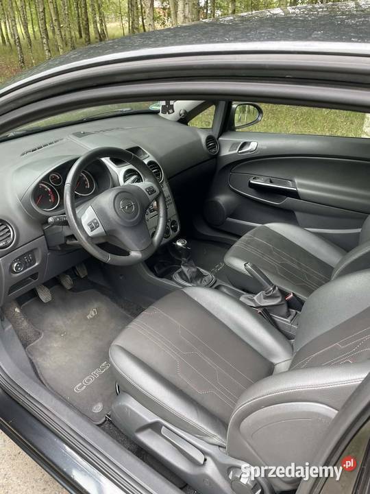Opel Corsa 2012 12 Benzyna 166 Bogate Rok produkcji 2012 Goszczanów sprzedam