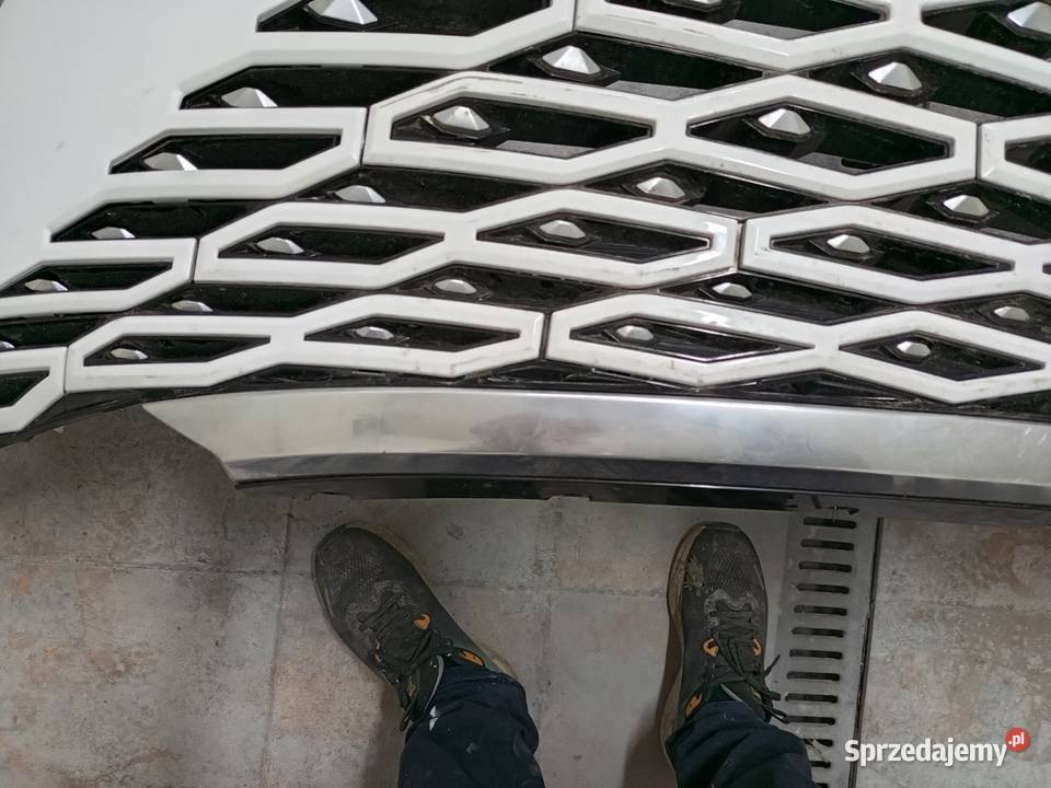 Omoda 5 zderzak przedni grill Góra Kalwaria