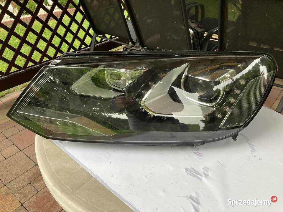 Reflektory xenonowe Vw Touareg 7P małopolskie