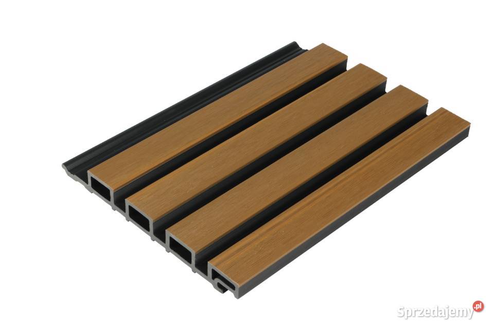 Lamele elewacyjne Premium Teak na czarnym tle Okładziny elewacyjne Józefów