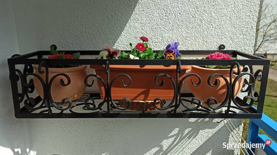 Kwietnik kwiaty donice doniczki skrzynki