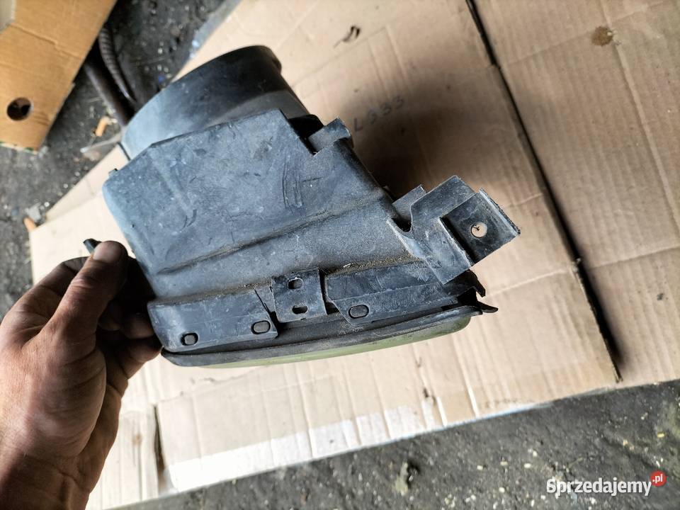 LAMPA PRZÓD PRZEDNIA PRAWA REFLEKTOR AUDI 100 C4 osobowe lubelskie