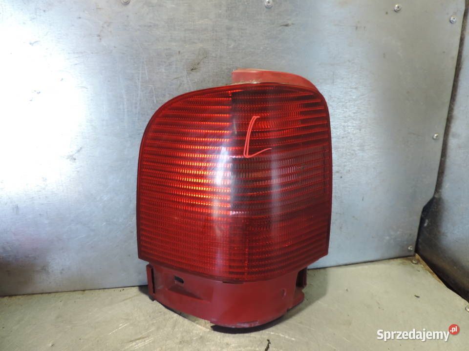 LAMPA LEWA TYLNA VW SHARAN I LIFT Rok produkcji 2003