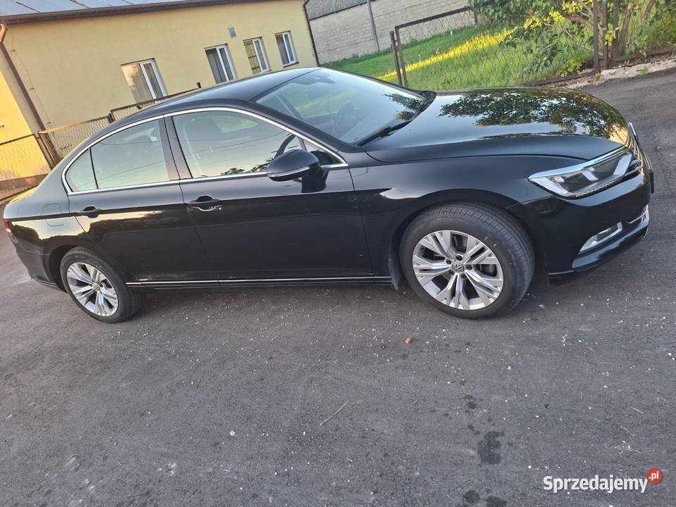 VW Passat B8 14 TSI DSG z 2018 przebieg 133 czarny Małogoszcz