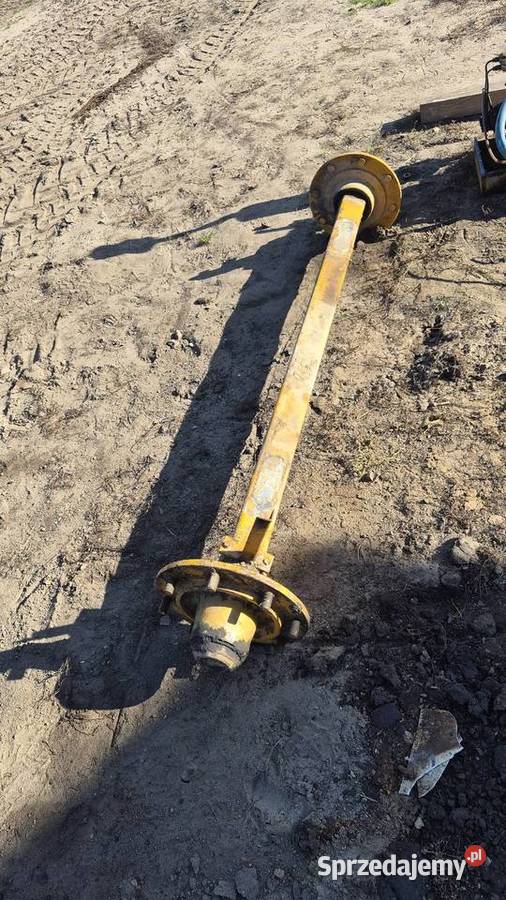 Solidna oś 80 x 80 mm długość 160 między Nowa Święta