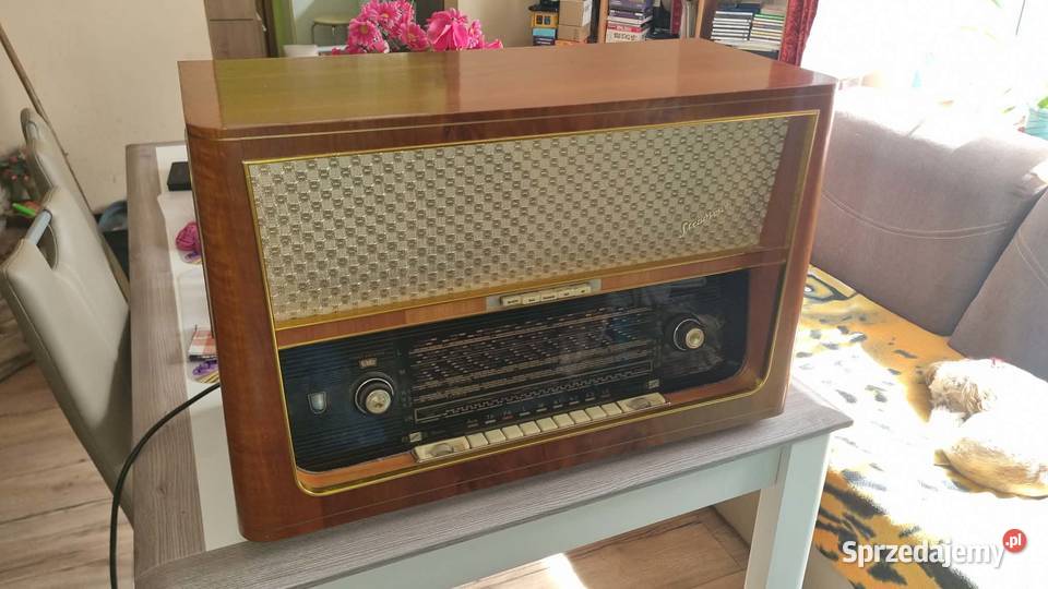 Radio lampowe RTF Rochlitz Stradivari 2 z Warta