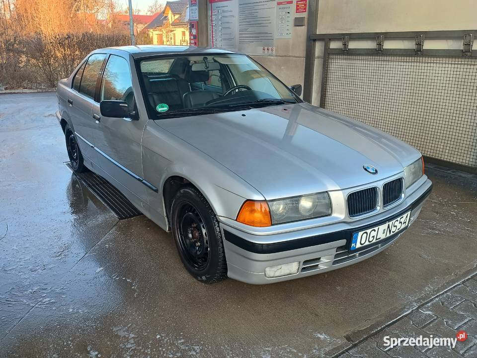 BMW 325i fabryczna szpera 25 zdrowa blacha