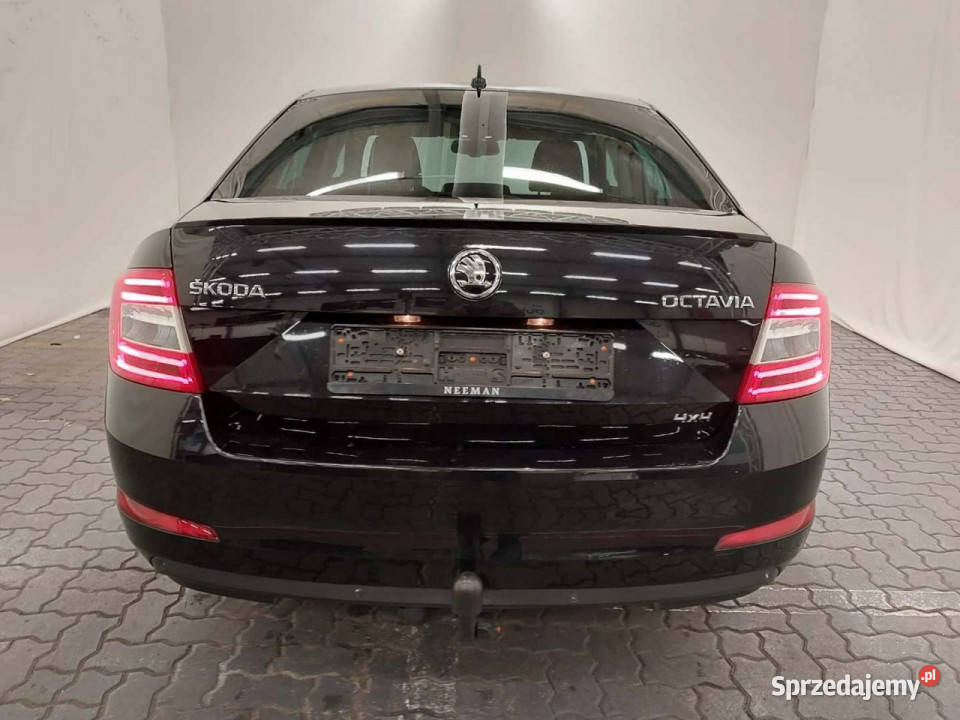 koda Octavia Laurin Klement Ledy 4X4 DSG ASO elektrycznie ustawiane fotele pomorskie Gdynia sprzedam