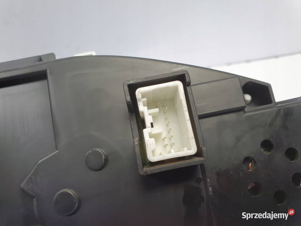 Volvo S60 II V60 I benzyna LICZNIK ZEGARY Rudka