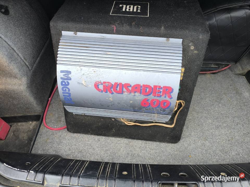 Skrzynia basowa z wzmacniaczem