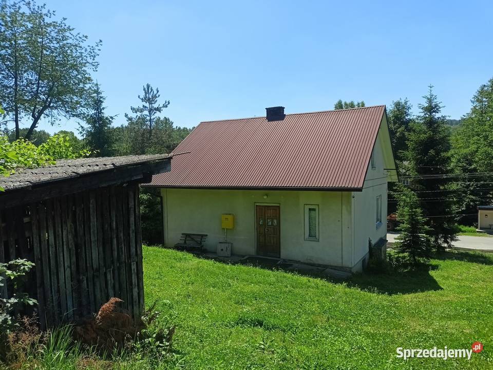 Przytulny dom na wsi na działce 27 arowej 2676m2