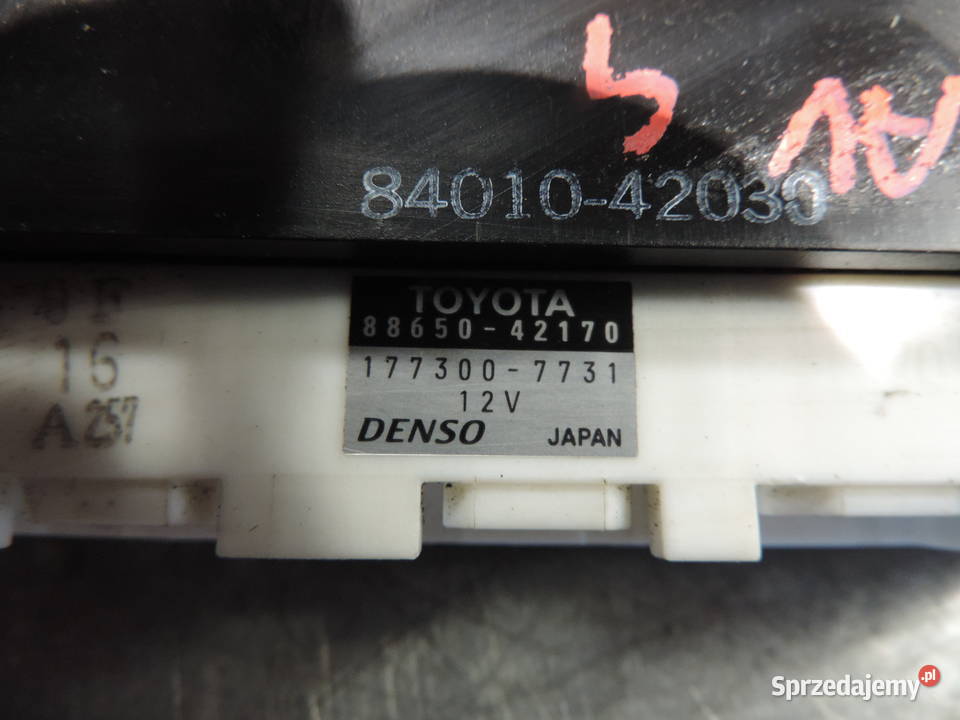 PANEL NAWIEWU KLIMATYZACJI TOYOTA RAV4 II 20 D4D Wyposażenie wnętrza Nowy Sącz