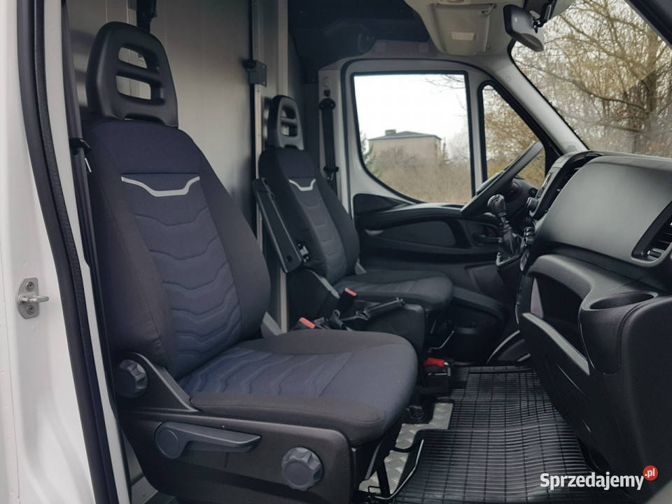 Iveco Daily KONTENER NISKOPODŁOGOWY 443x223x242 pełny VAT Poręba sprzedam