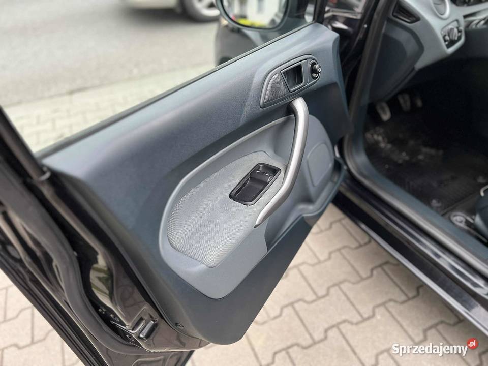 Ford Fiesta 125 Platinium gaz 30100