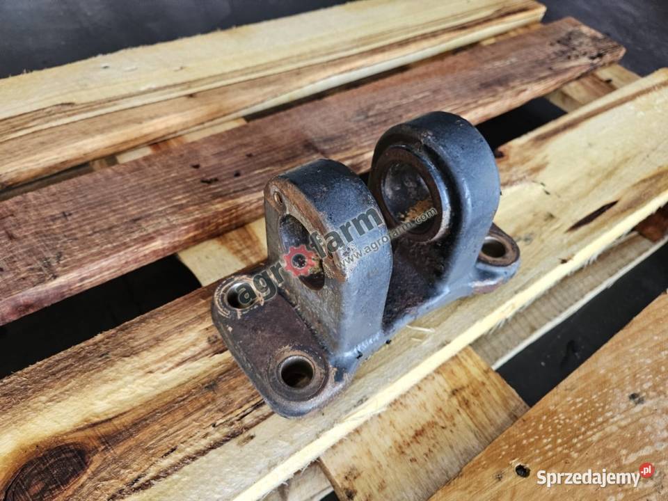 Uchwyt siłownika FWD Massey Ferguson 8660 8730 dolnośląskie Byków