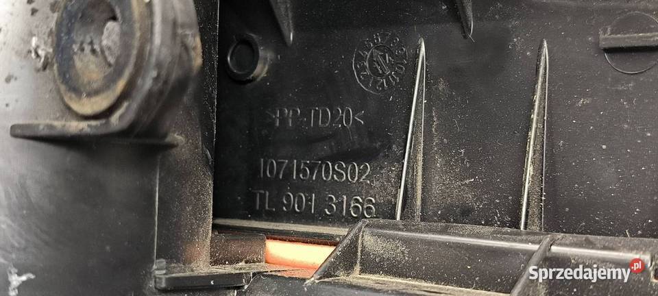 OBUDOWA FILTRA VOLKSWAGEN GOLF VII 04E129611G osobowe kujawsko-pomorskie sprzedam