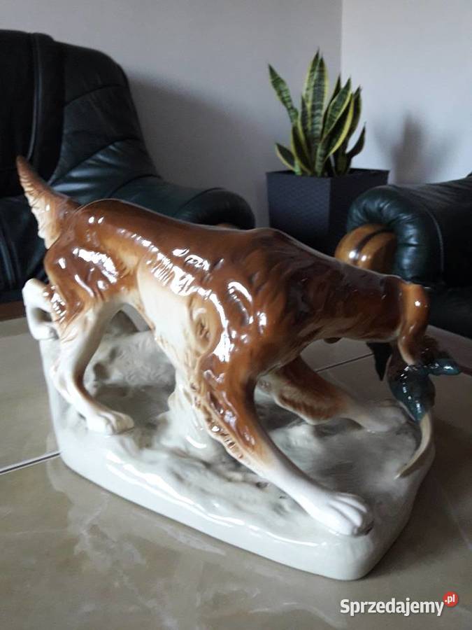 Królewski Royal Dux pies porcelanowy