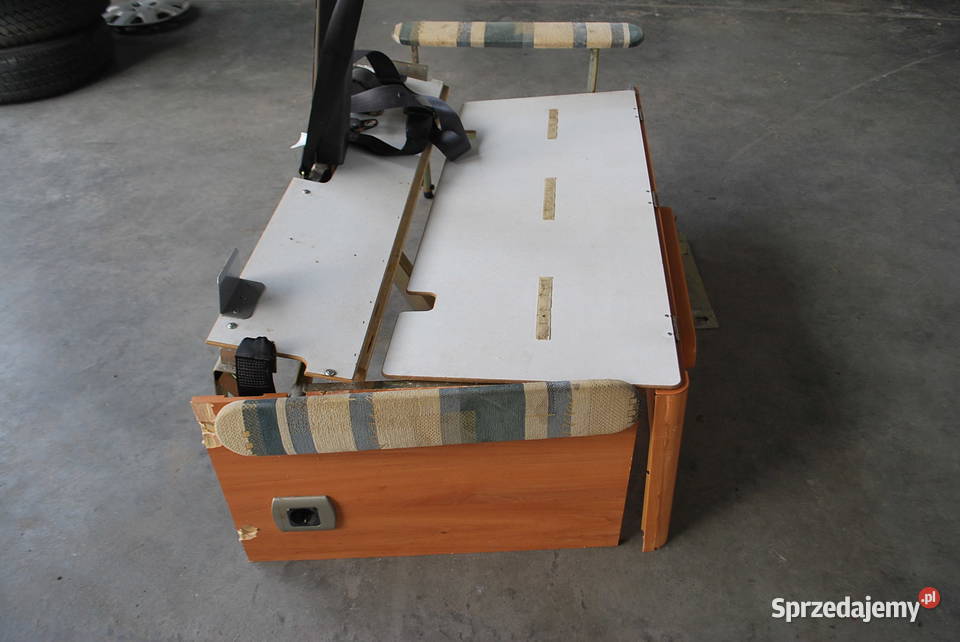 SIEDZISKORAMA Z PASAMI DO KAMPERA