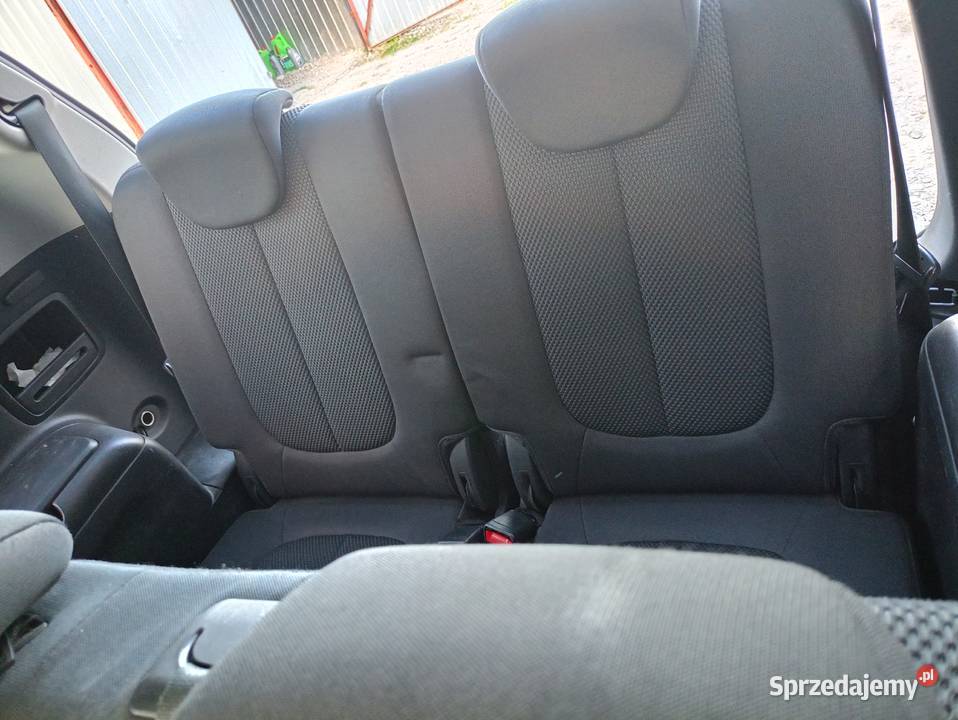 Kia carens III 20 2006 r 7 osobowy z lpg 144KM Czudec