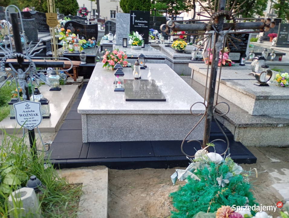 Układanie kostki wokół nagrobków lubelskie Zamość