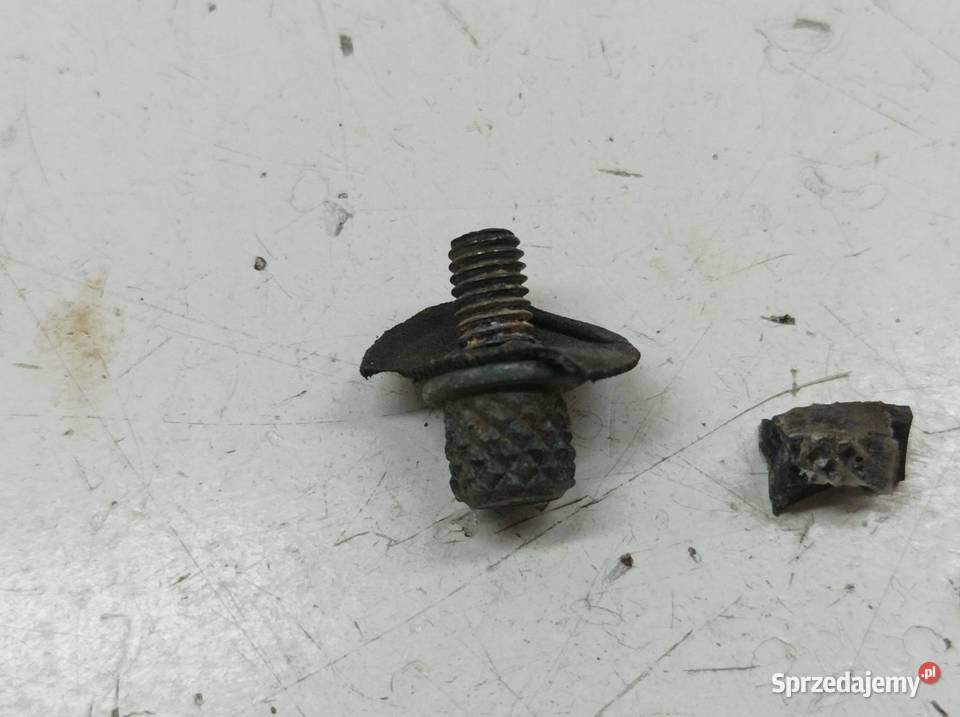 LAMPA TYŁ W KLAPĘ LEWA EU USZKODZONA Renault