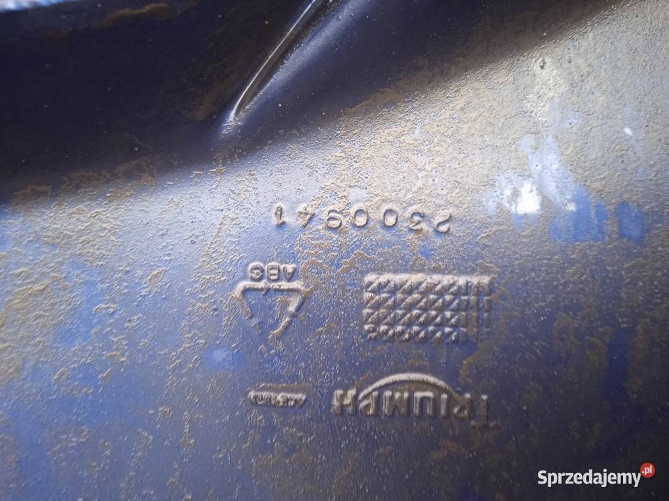 Triumph Tropchy 9001200O owiewka boczna lewa Szczecin