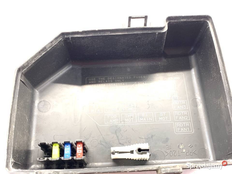 SKRZYNKA BEZPIECZNIKÓW SUZUKI SWIFT III osobowe sprzedam