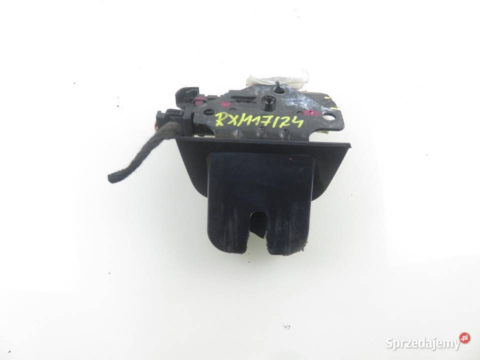 ZAMEK KLAPY AUDI A4 B7 8P4827505B osobowe