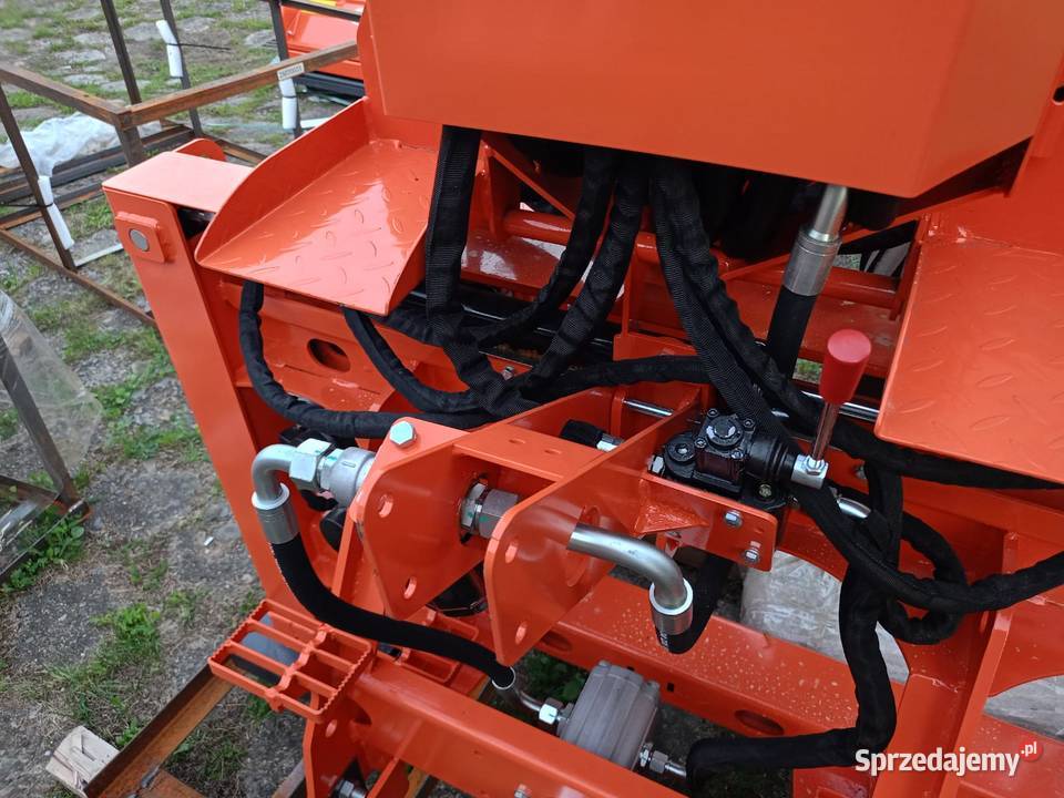 Koparka do ciągnika BHMS 225 GEOGRASS przesuw Żurawica