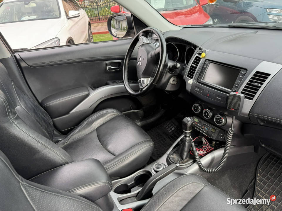 Mitsubishi Outlander Outlander 4x4 ładny stan Szerominek