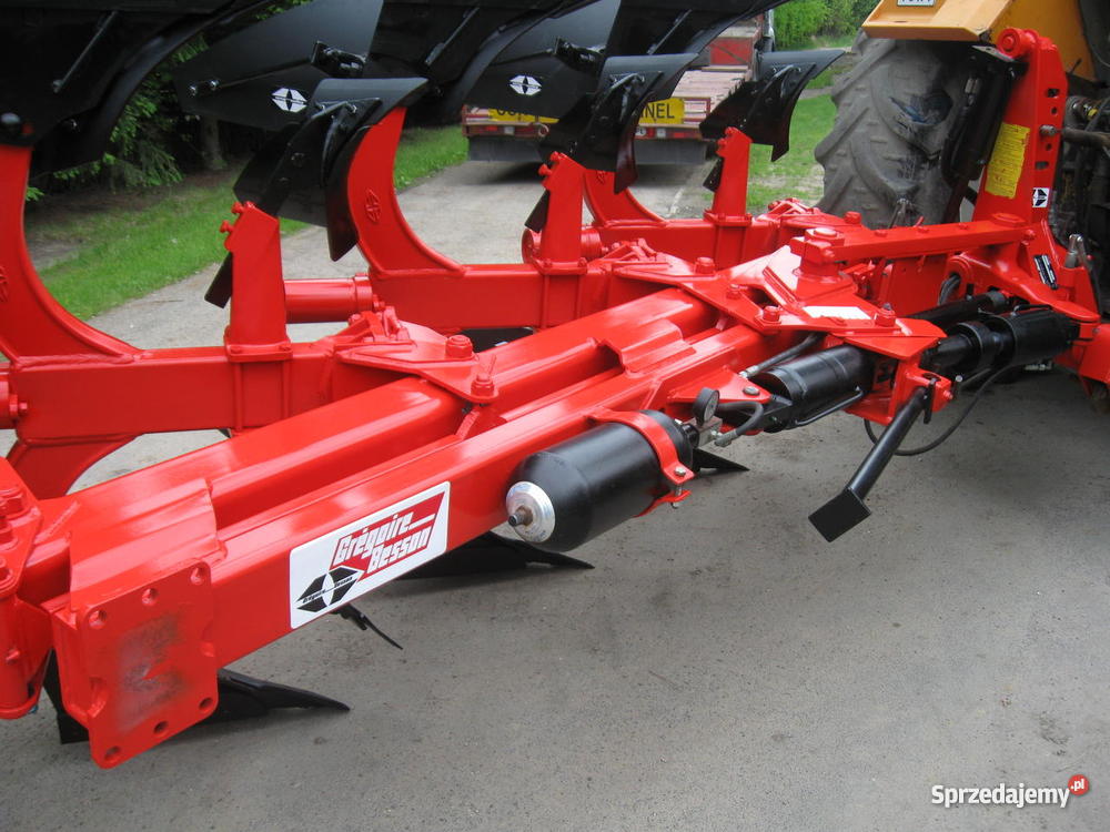 Pług 4 skibowy Gregoire Besson z nonstopem hydra Sukowy