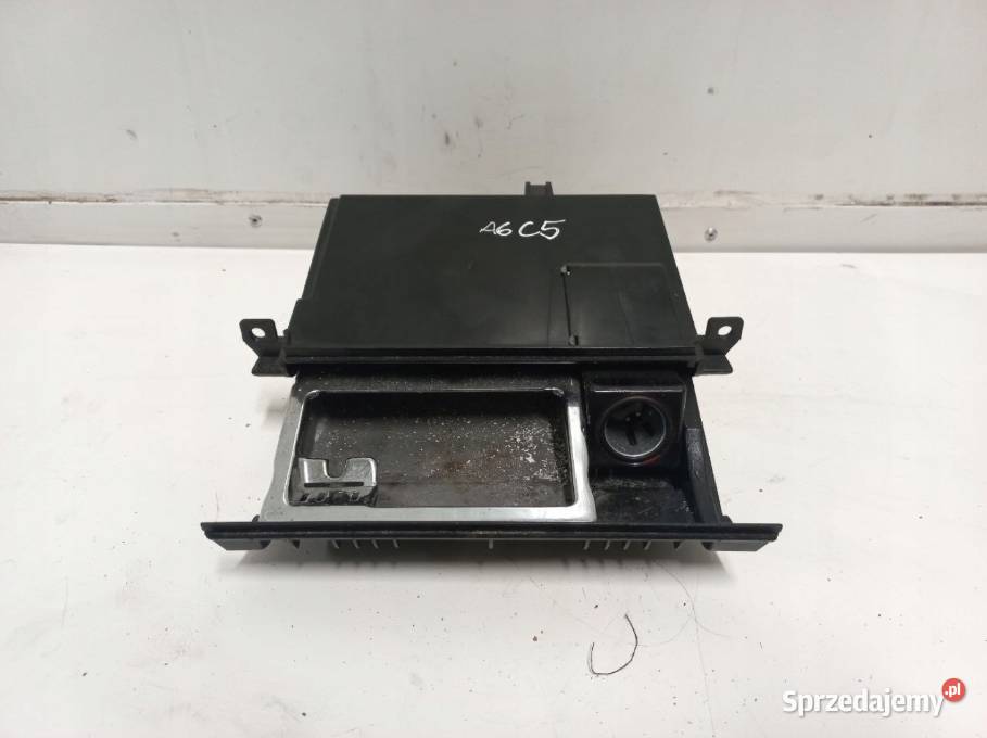 POPIELNICZKA AUDI A6 C5 4B0857951F 4B0857951G Rok produkcji 2004 Zapalniczki samochodowe Chełm sprzedam