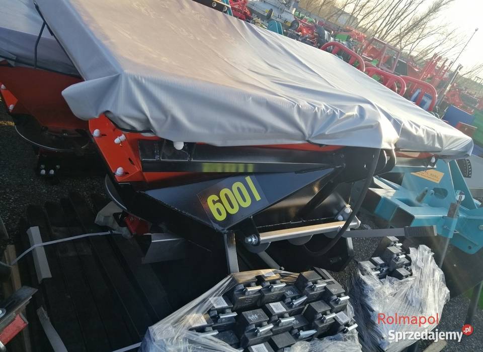 Rozsiewacz do nawozów firmy DEMAROL 600L kujawsko-pomorskie Włocławek