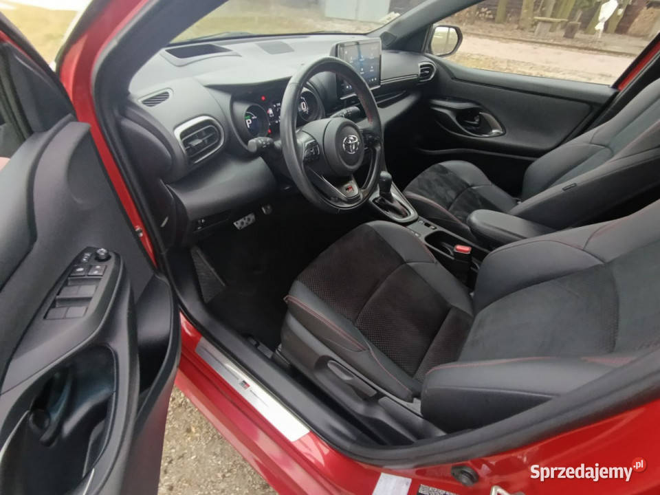 Toyota Yaris Toyota Yaris Hybrid 15 GR Sport IV światła do jazdy dziennej wielkopolskie Pleszew