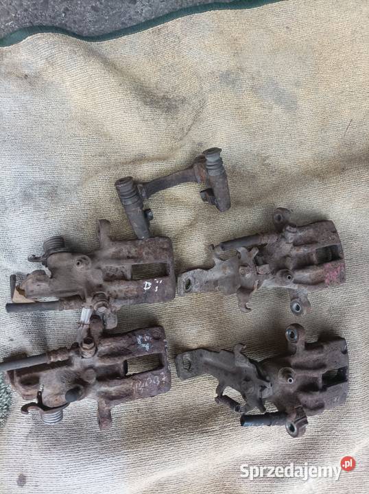 Nissan Primera P11 zacisk jarzmo tył Skoczów sprzedam