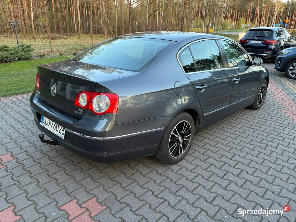 Volkswagen Passat 20 TDI CR Czujniki parkowania