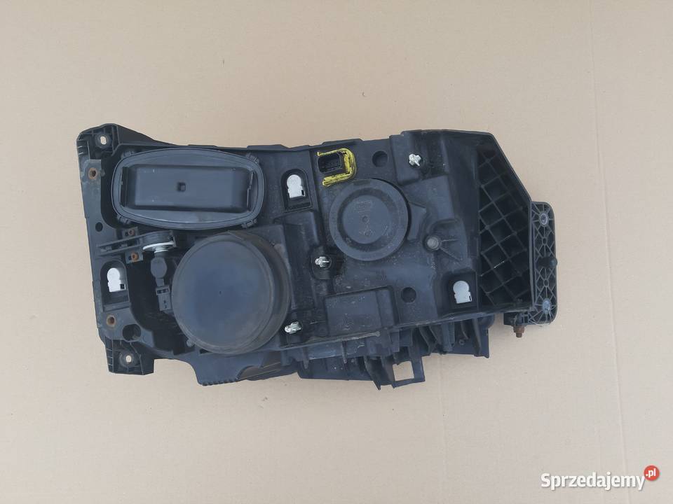 RENAULT GAMA T RANGE REFLEKTOR LEWY LAMPA LEWA Trzciel