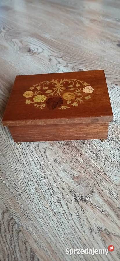 Stara pozytywka w szkatułce Kraków