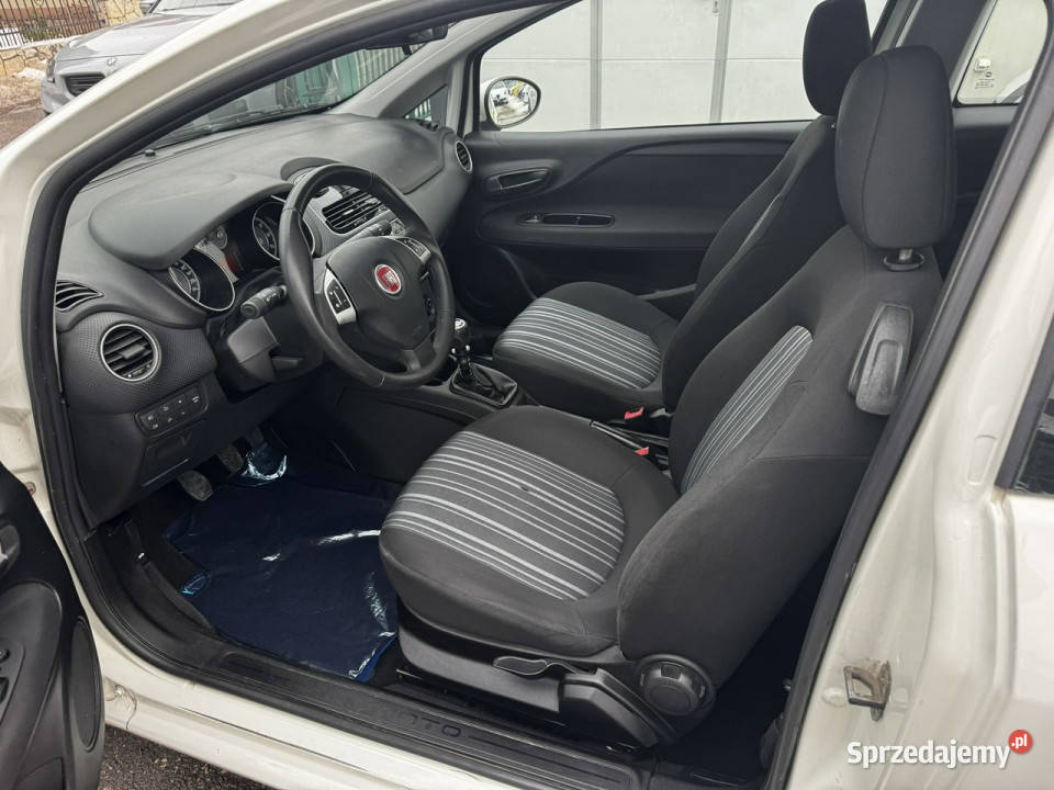 Fiat Punto Evo RatyZamiana Gwarancja benzyna 14 Zarejestrowany w Polsce Gdów