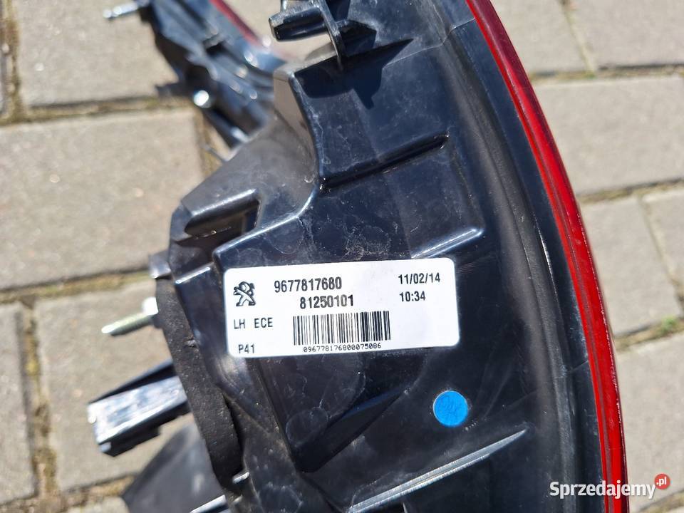PEUGEOT 308 II T9 LAMPA LEWY TYŁ HB 9677817680 Bukownica