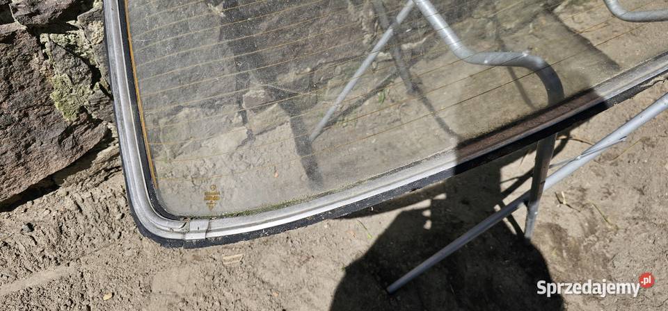 Szyba tył klin szyby mercedes w123 sedan osobowe Zbąszyń