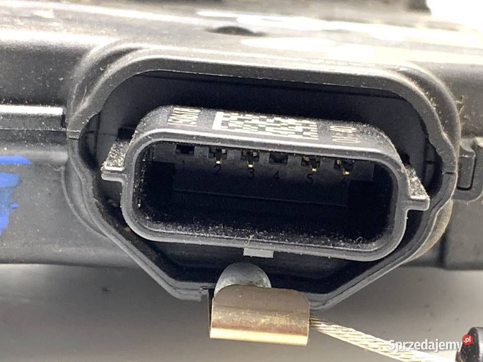 ZAMEK DRZWI PRAWY TYŁ RENAULT CAPTUR I Crossover sprzedam