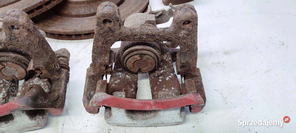 ZACISKI HAMULCOWE TYŁ AUDI A3 VW R32 32 310MM Zaciski i jarzma Przystajń sprzedam