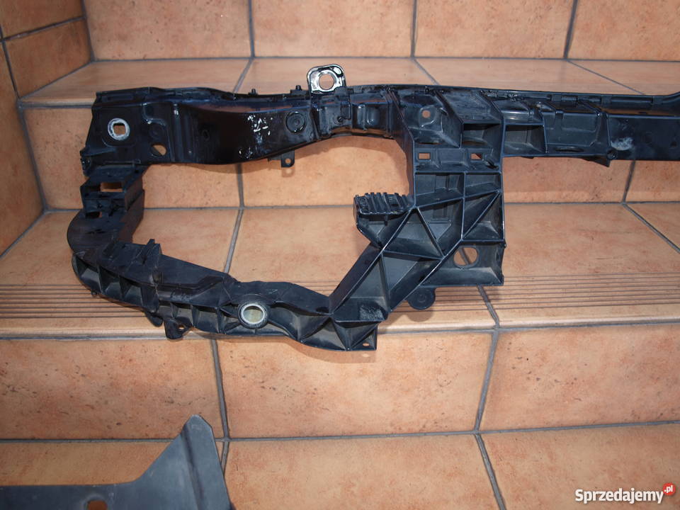 Ford Focus wzmocnienie pas przedni 2011 2015r części blacharskie wielkopolskie Kalisz