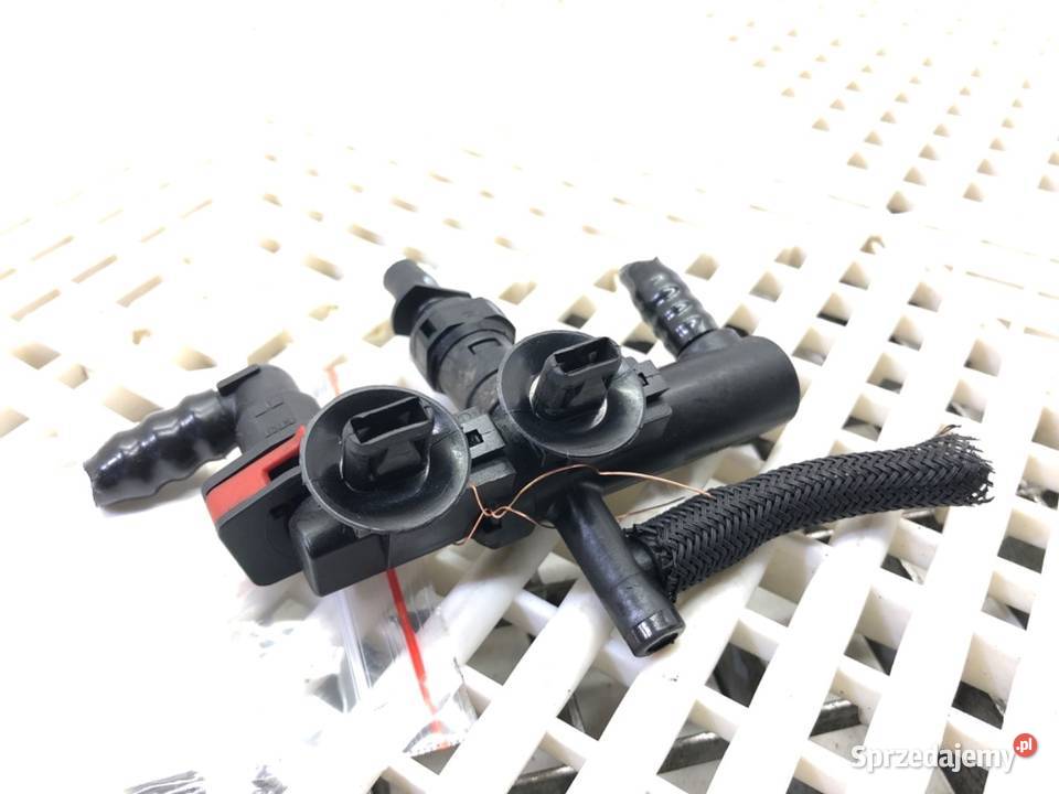 ROZDZIELACZ PALIWA FORD FOCUS IV 15 120 LISTWA