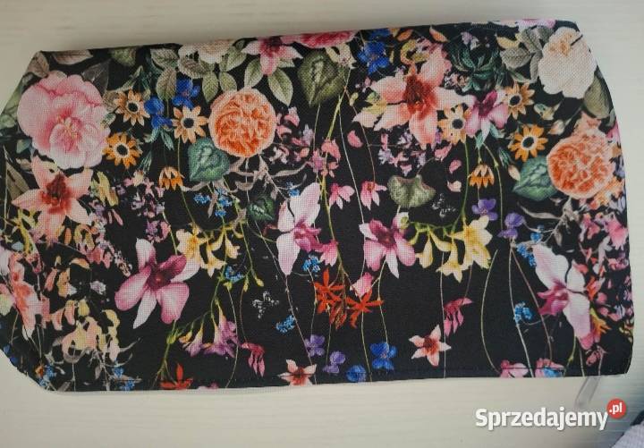 Kosmetyczka z nadrukiem wodoodpornym z przodu Pyrzyce uroda